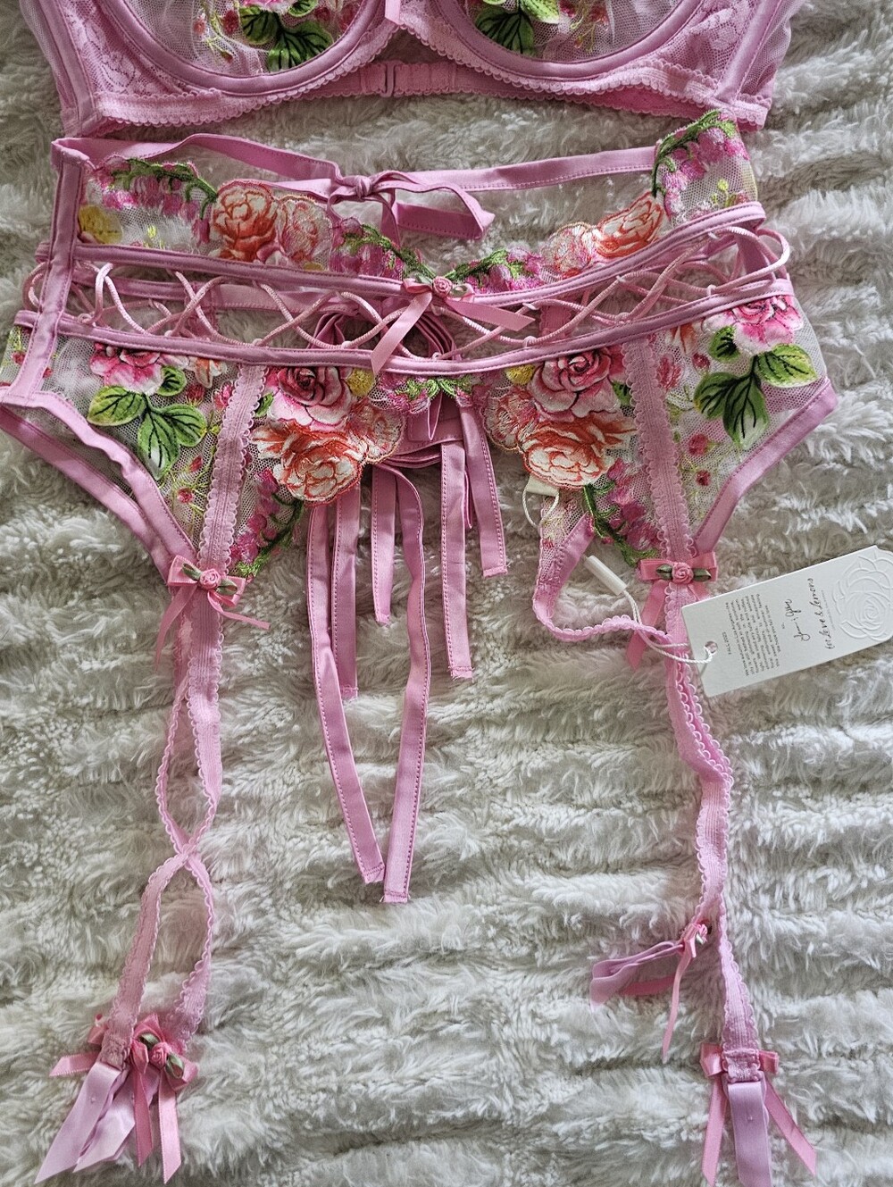 For Love And Lemons Needle Point Roses Set Small - Picture 4 of 15